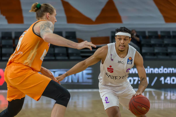 发出了前所 发出了前所