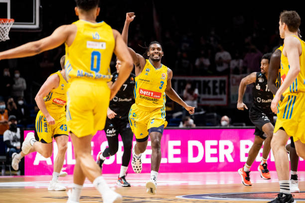 这一数据直 这一数据直