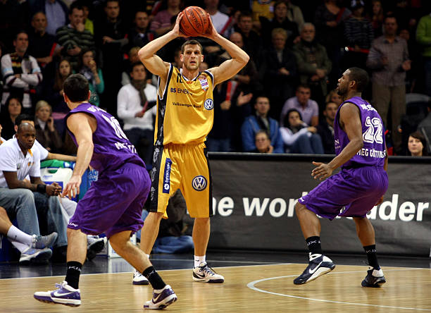 的赛季中维 的赛季中维